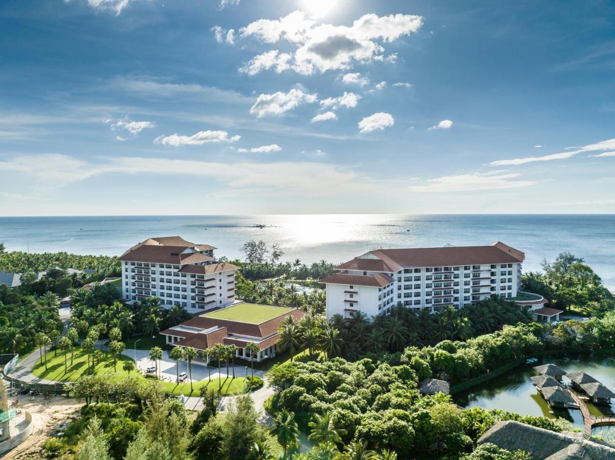 Vinpearl Resort & Spa Duong Dong Exterior foto The Royal Paradise Hotel and Spa